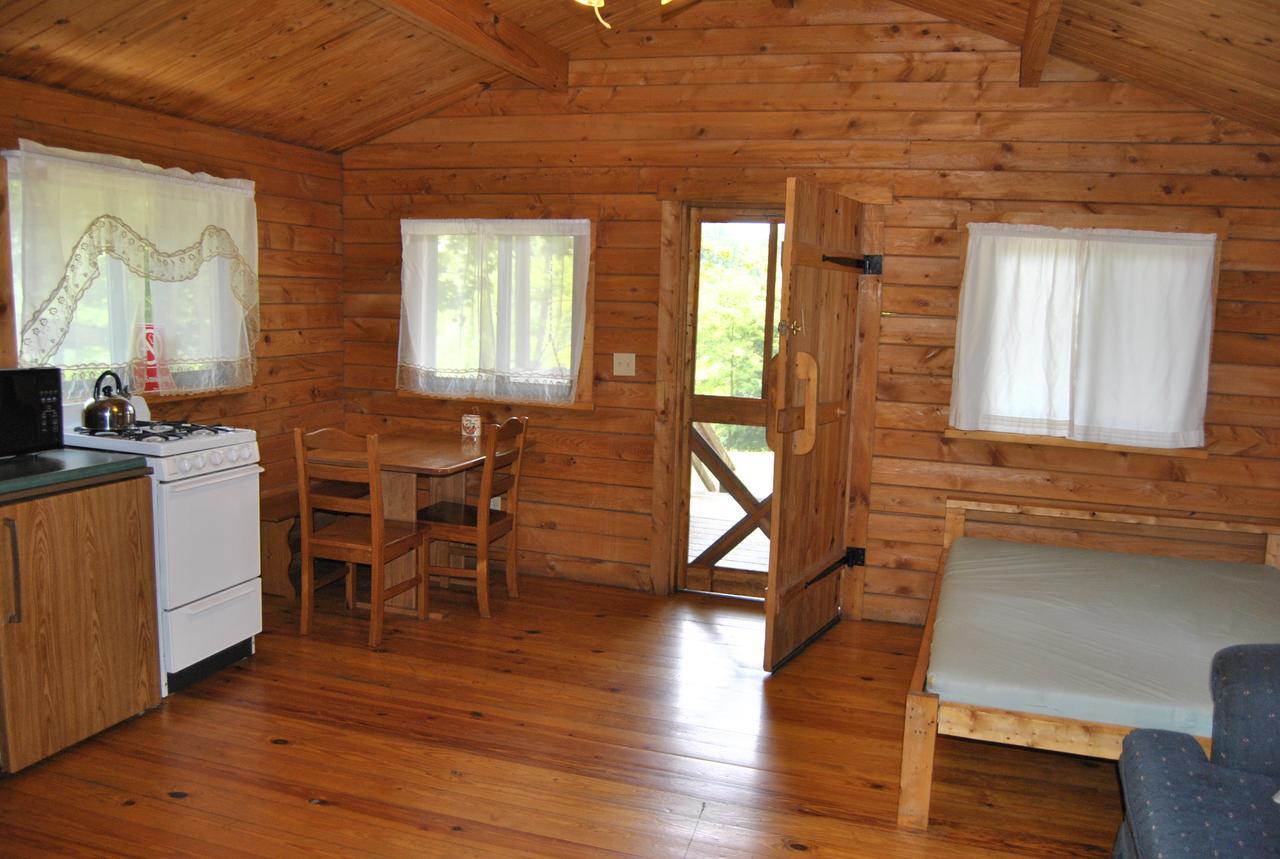 Robin Hill Camping Resort One-Bedroom Cottage 8 Lenhartsville エクステリア 写真