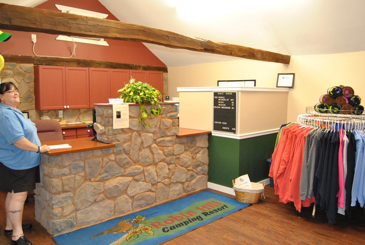 Robin Hill Camping Resort One-Bedroom Cottage 8 Lenhartsville エクステリア 写真